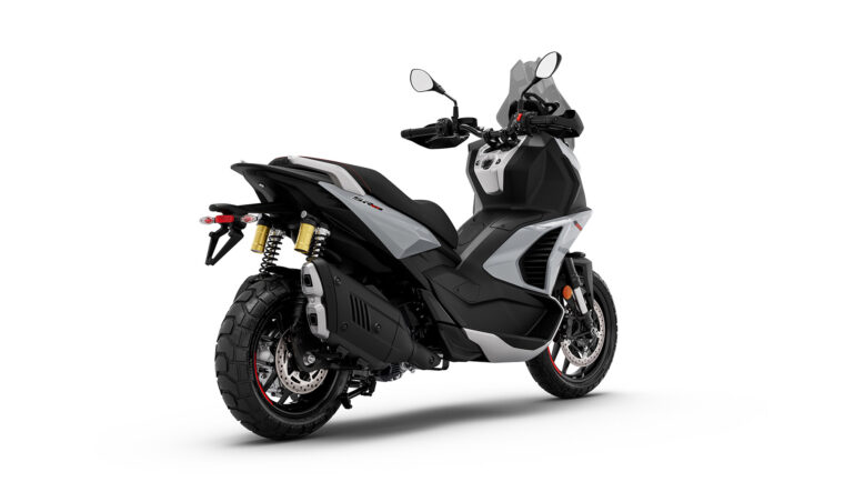 Aprilia-SR-GT-400-2026-estudio4