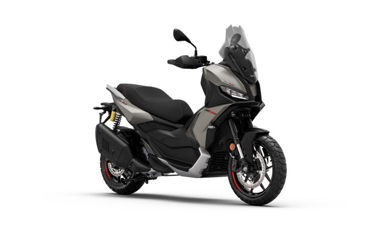 Aprilia-SR-GT-400-2026-estudio5