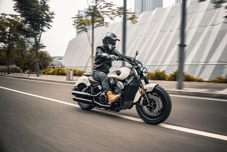 Benda-Dark-Flag-950-2026-5