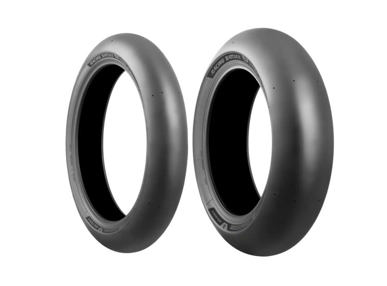 Bridgestone-Racing-Battlax-V03