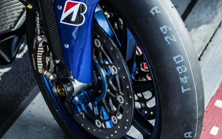 Bridgestone Racing Battlax V03 front