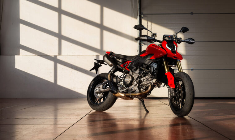 Ducati-Hypermotard-V2-2026-12