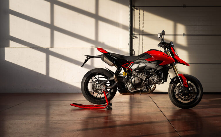 Ducati-Hypermotard-V2-2026-16