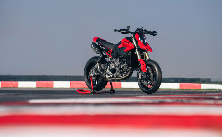 Ducati-Hypermotard-V2-2026-24