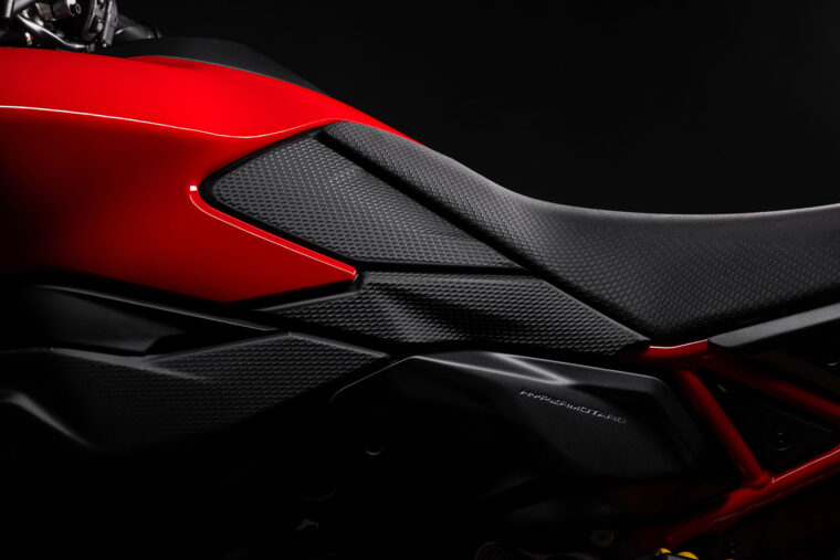 Ducati-Hypermotard-V2-2026-39