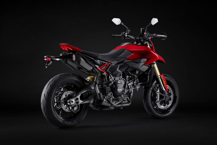 Ducati-Hypermotard-V2-2026-7