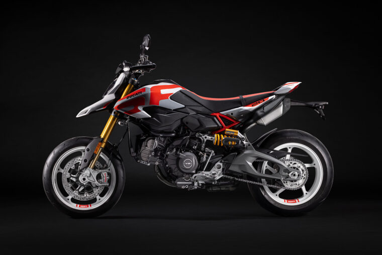 Ducati-Hypermotard-V2-SP-2026-11