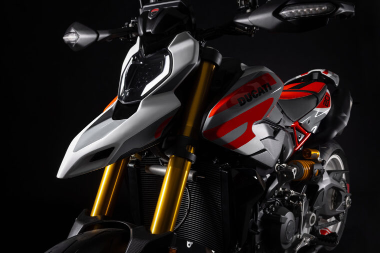Ducati-Hypermotard-V2-SP-2026-13