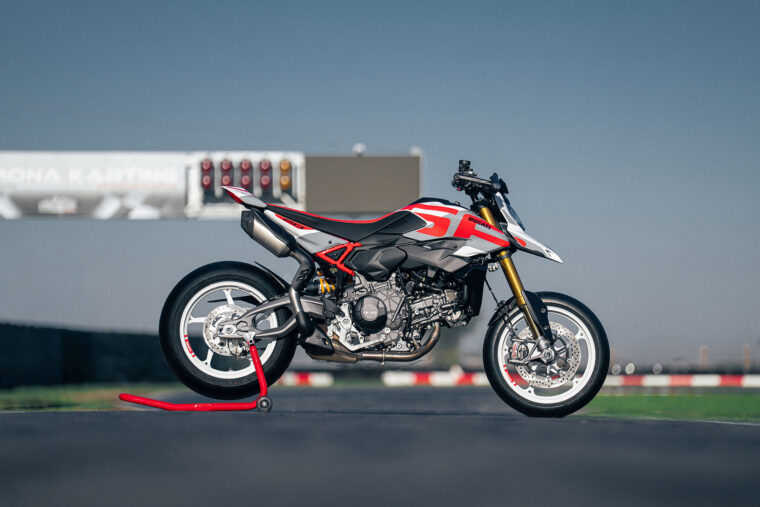Ducati-Hypermotard-V2-SP-2026-21