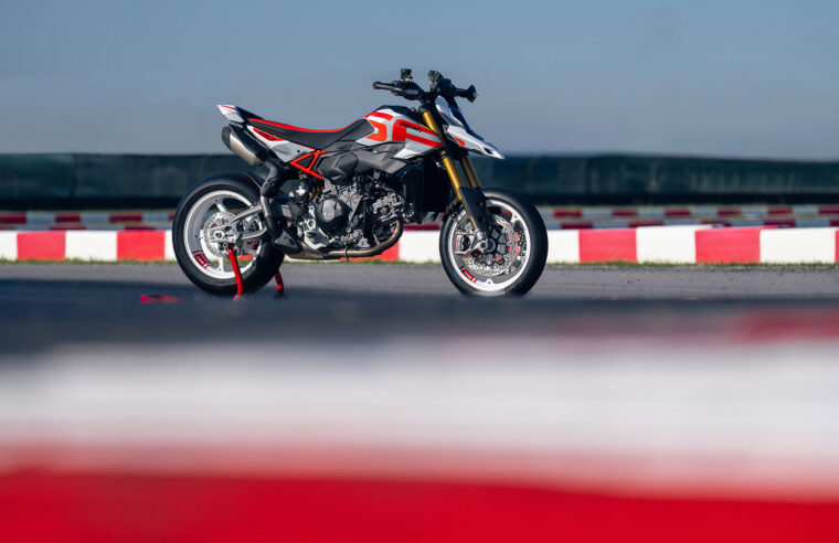 Ducati-Hypermotard-V2-SP-2026-27