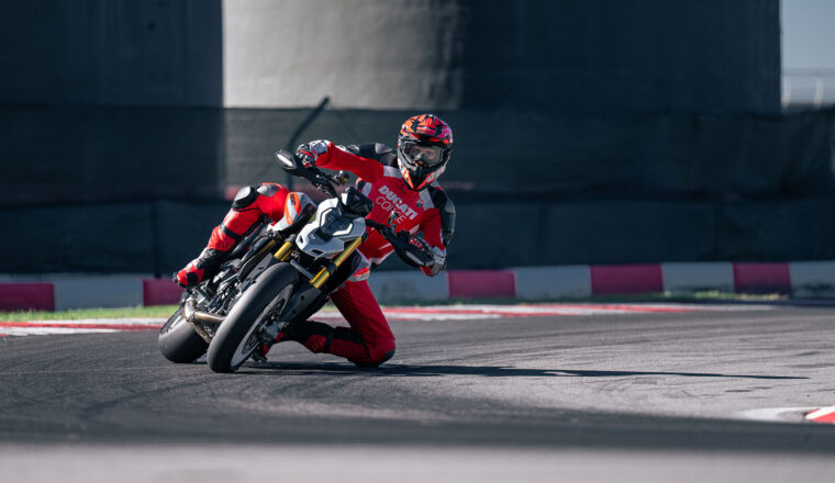 Ducati-Hypermotard-V2-SP-2026-44
