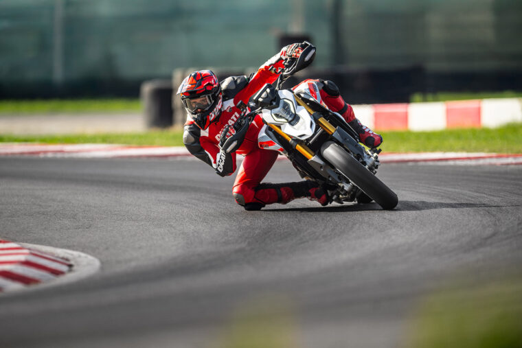 Ducati-Hypermotard-V2-SP-2026-51