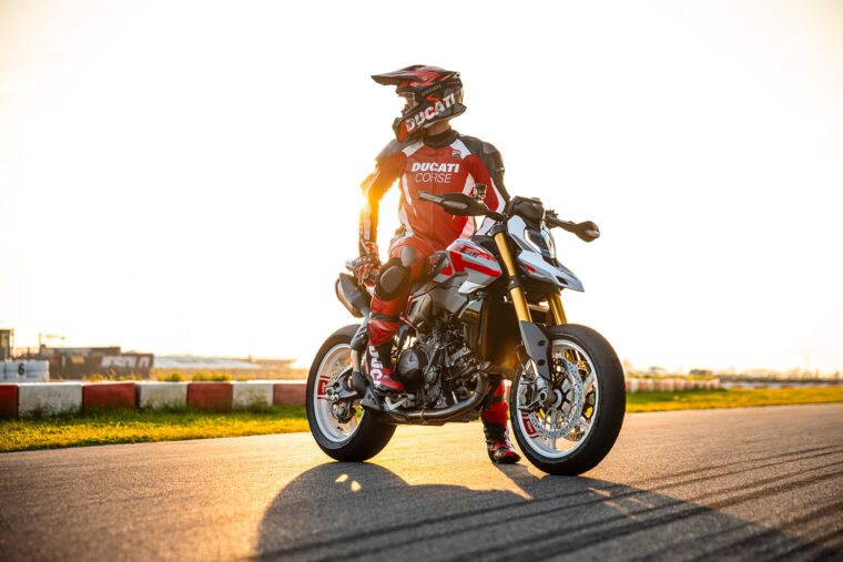 Ducati-Hypermotard-V2-SP-2026-55