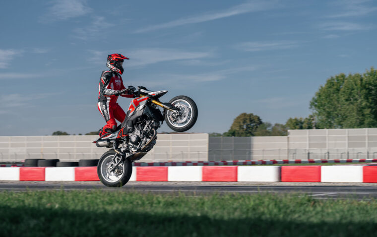 Ducati-Hypermotard-V2-SP-2026-64