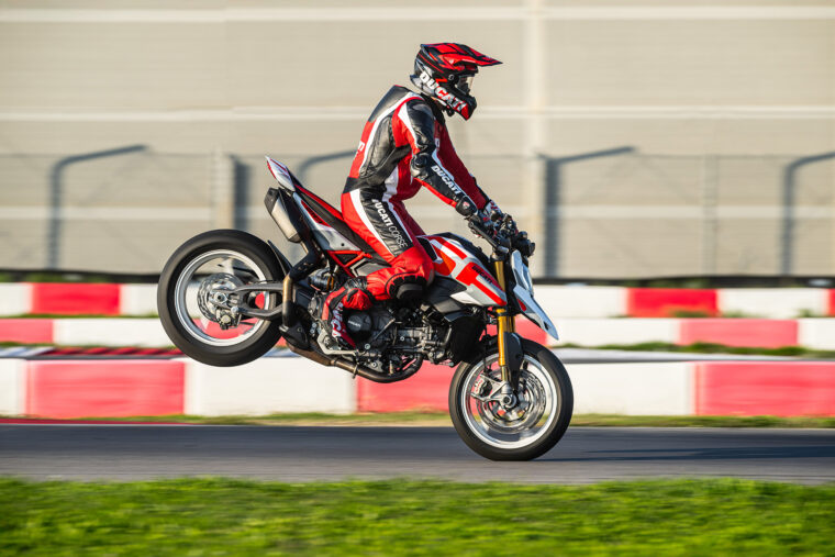 Ducati-Hypermotard-V2-SP-2026-71