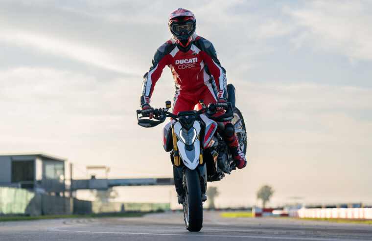 Ducati-Hypermotard-V2-SP-2026-72