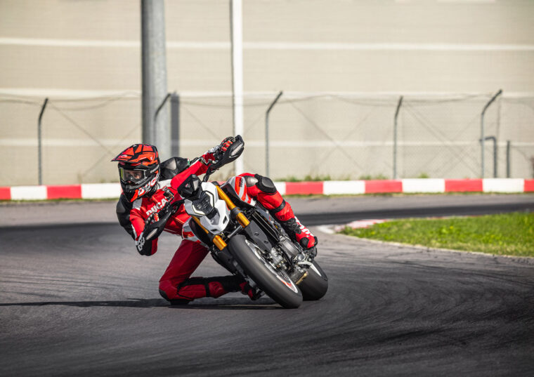 Ducati-Hypermotard-V2-SP-2026-77