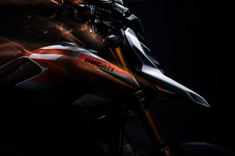 Ducati-Hypermotard-V2-SP-2026-85