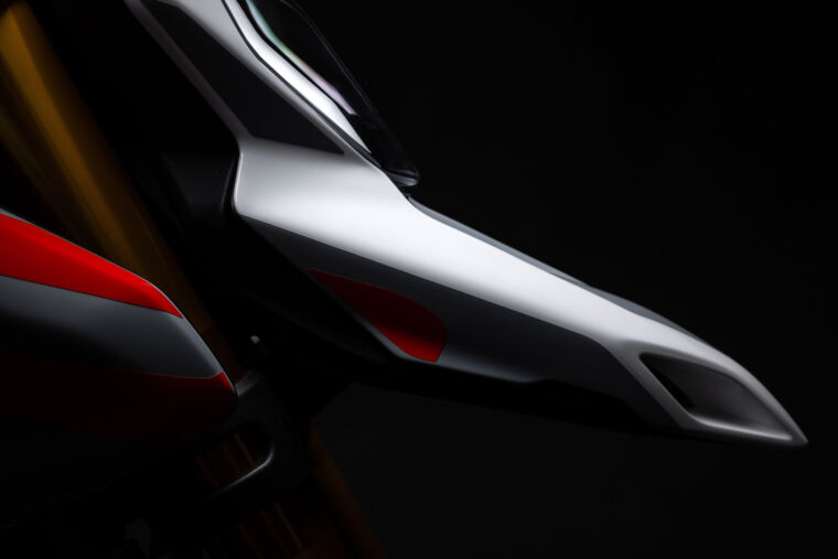 Ducati-Hypermotard-V2-SP-2026-87