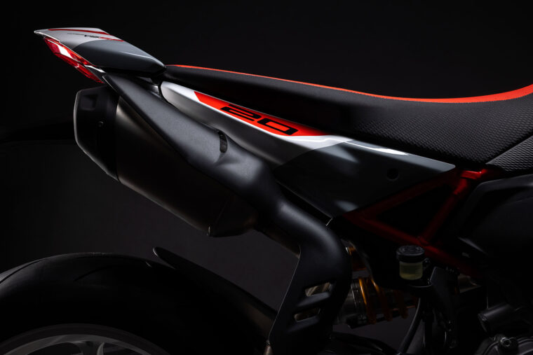 Ducati-Hypermotard-V2-SP-2026-90