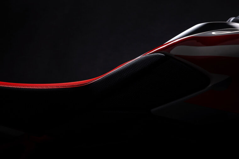 Ducati-Hypermotard-V2-SP-2026-92