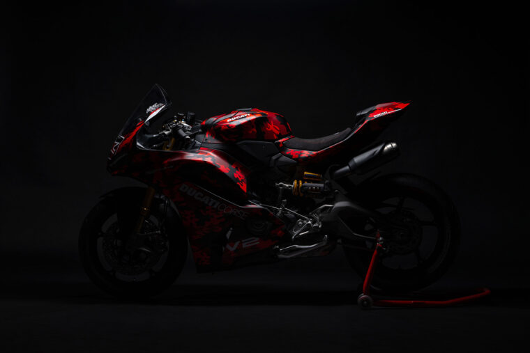 Ducati-Panigale-V2-FB63-2026-1
