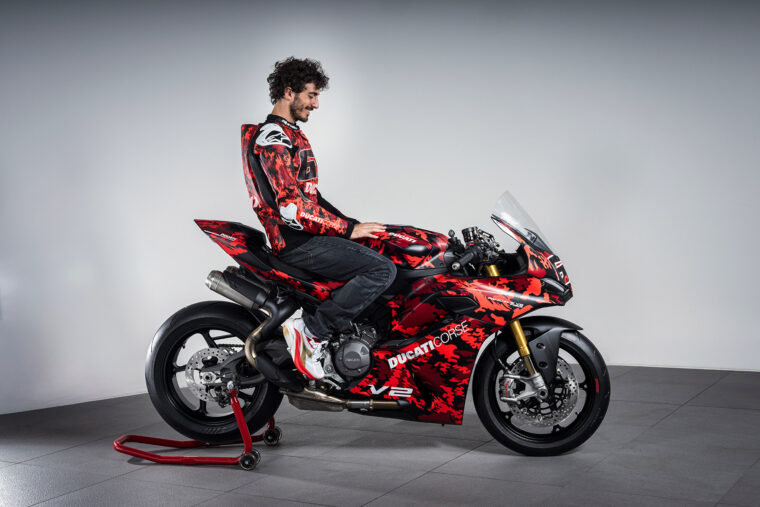 Ducati-Panigale-V2-FB63-2026-10