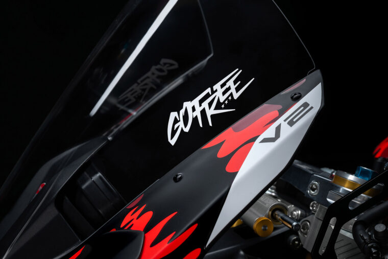 Ducati-Panigale-V2-FB63-2026-27