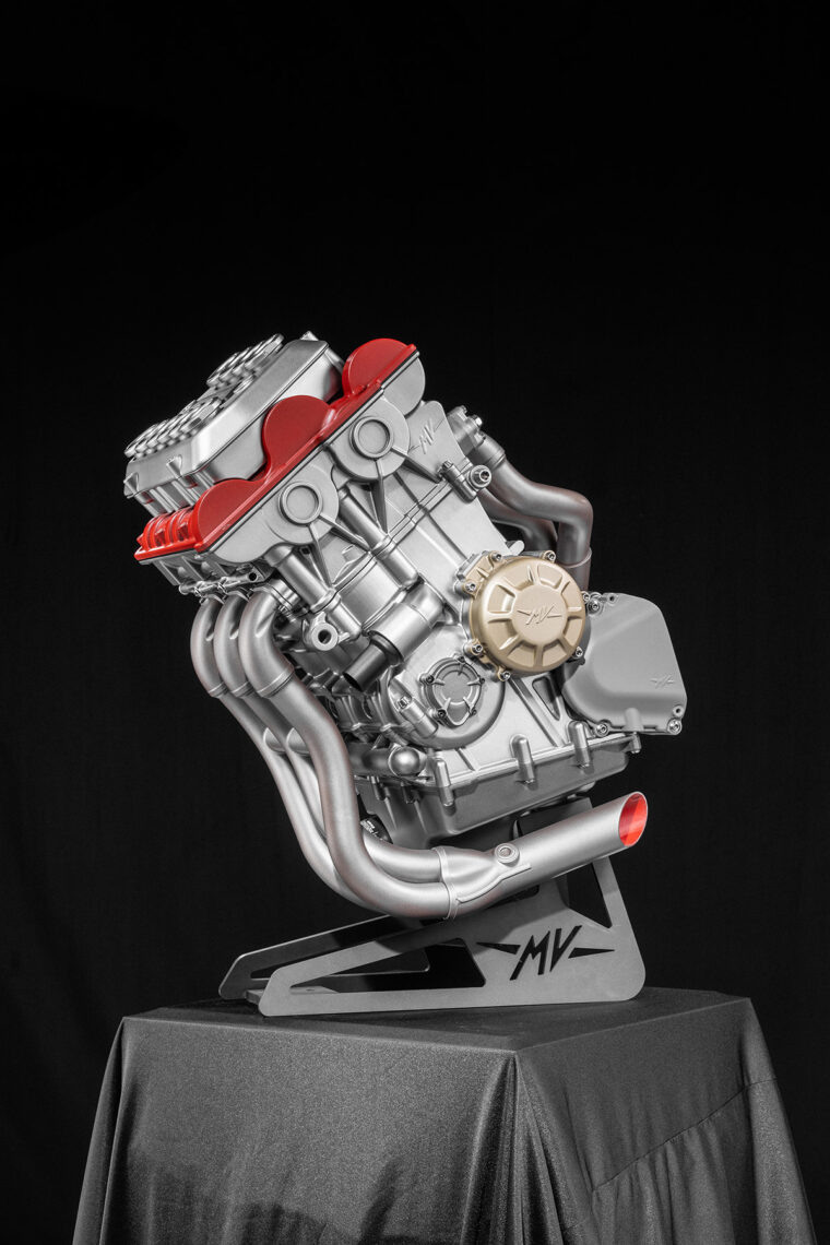 MV-Agusta-5-cilindros-motor6