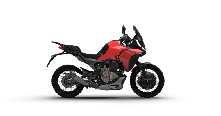 QJ-Rhino-900-ADV-2026-estudio3