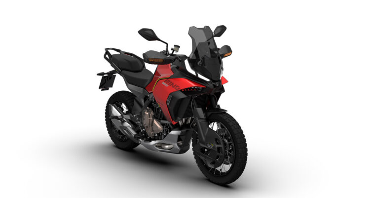 QJ Motor 2026. Novedades: ¡Rhino 900, naked V4 y más! 9 QJ Rhino 900 ADV 2026 estudio5