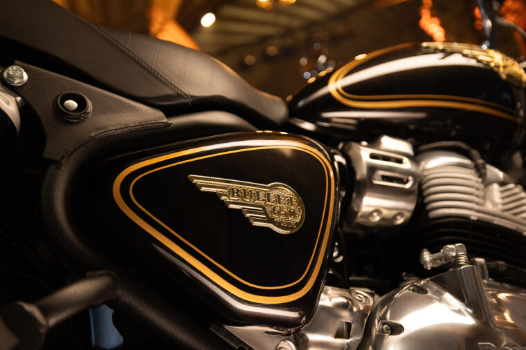 Royal-Enfield-Bullet-650-2026-Cannon-Black-detalles2