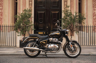 Royal Enfield Bullet 650 2026 Cannon Black estaticas6