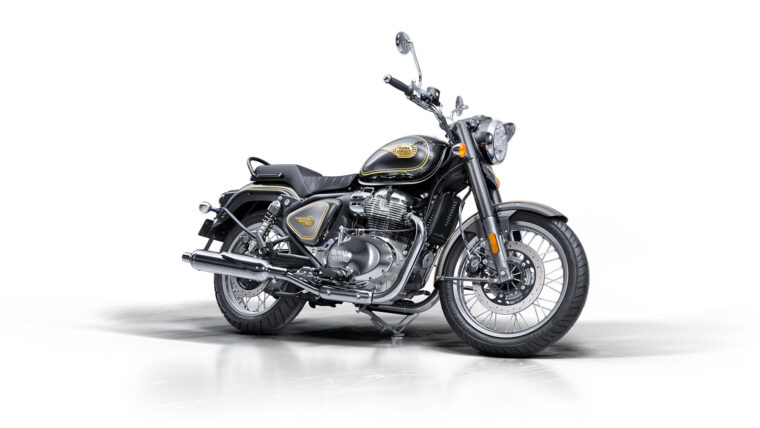 Royal Enfield Bullet 650 2026 16 Royal Enfield Bullet 650 2026 Cannon Black estudio8