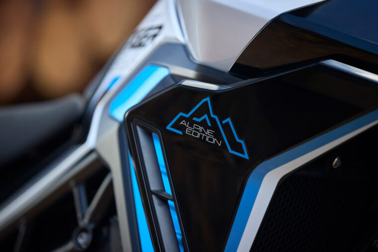 Triumph-Tiger-900-Alpine-2026-7