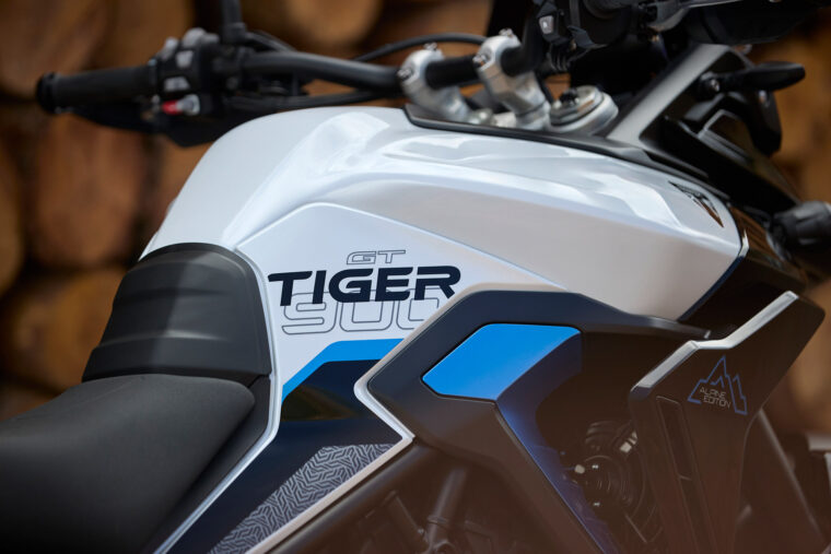 Triumph-Tiger-900-Alpine-2026-8