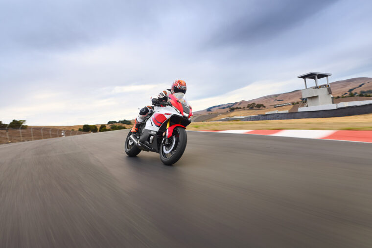 Yamaha-R7-2026-accion21