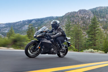 Yamaha R7 2026 accion4