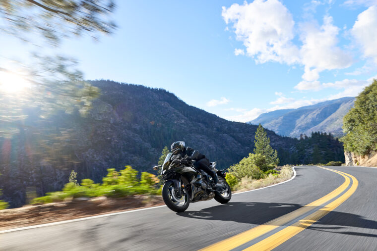 Yamaha-R7-2026-accion5