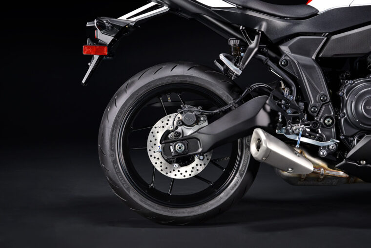 Yamaha-R7-2026-detalles3