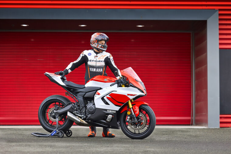 Yamaha-R7-2026-estaticas4