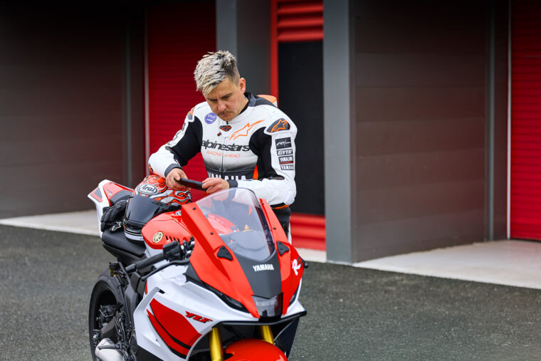 Yamaha-R7-2026-estaticas7