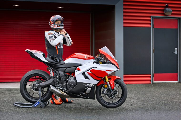 Yamaha-R7-2026-estaticas8