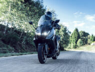 Yamaha TMAX 25 Aniversario 2026 accion11