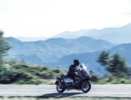 Yamaha TMAX 25 Aniversario 2026 accion2