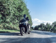 Yamaha TMAX 25 Aniversario 2026 accion5