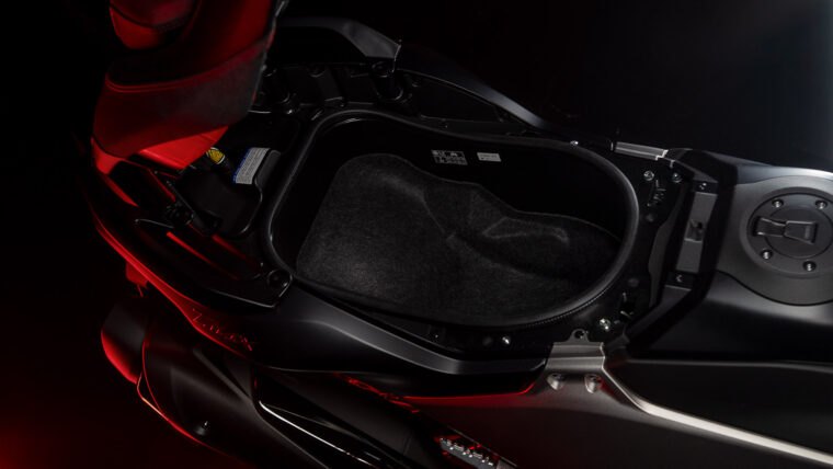 Yamaha-TMAX-25-Aniversario-2026-detalles22