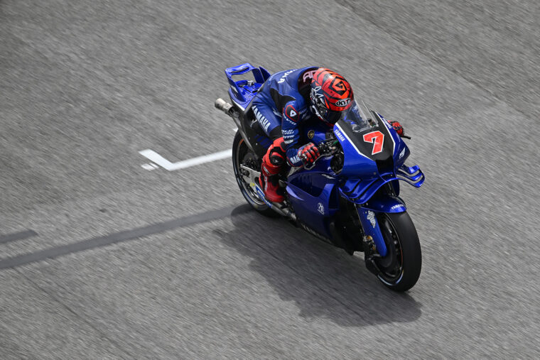 augusto-fernandez-motogp-valencia-yamaha-v4 (1)