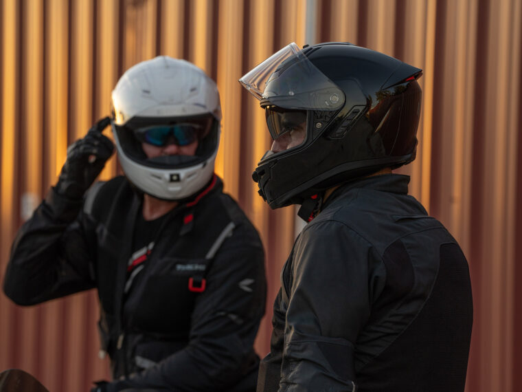 SENA 2026. ¡Nuevos intercomunicadores y cascos inteligentes! 35 casco SENA Phantom ANC 7