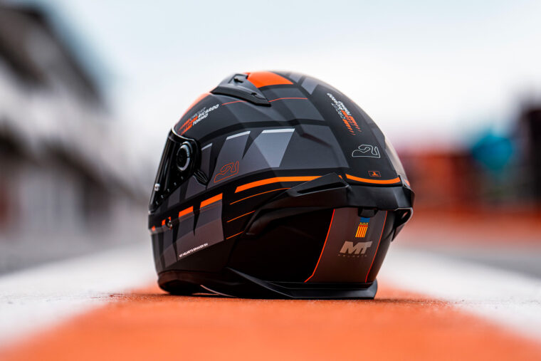 mt-helmets-circuit-valencia-casco-solidario (11)